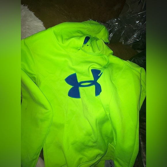Under armor sweater - Picture 1 of 2